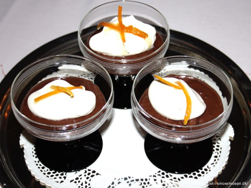 Chokolade mousse med jordskokker