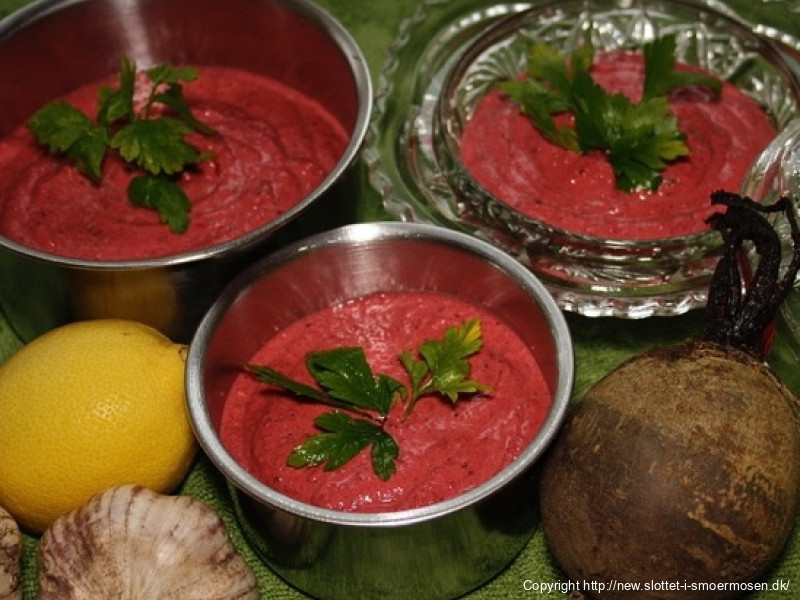 Humus med rødbeder "Kikærtepålæg"